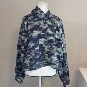 Lululemon size 16 hooded sweatshirt waist length